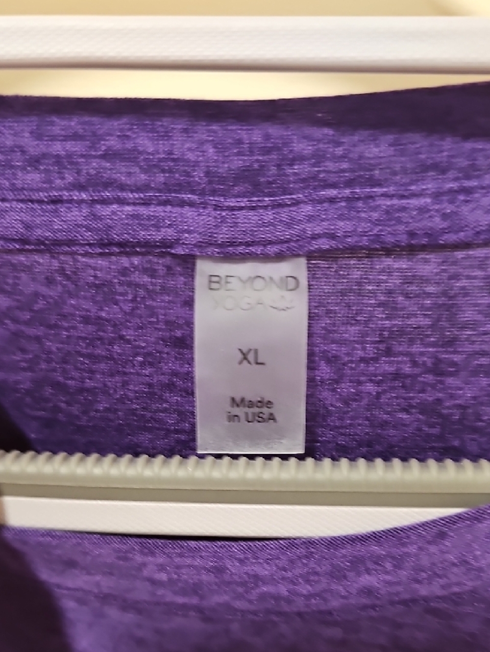Beyond Yoga Featherweight On The Down Low Tee; NWT; Size XL - Picture 4 of 7